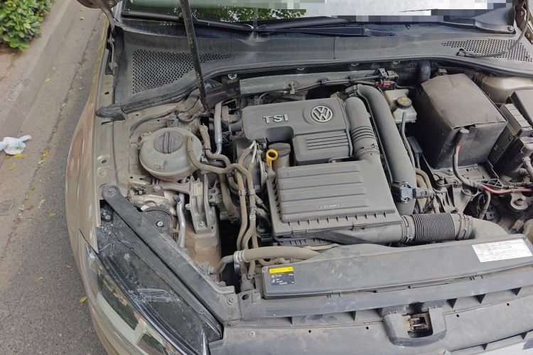 Used Volkswagen Golf 2017 230TSI Automatic Luxury Million-Vehicle Commemorative Edition Engine Bay Right