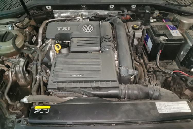 Used Volkswagen Golf 2017 230TSI Automatic Luxury Million-Vehicle Commemorative Edition Engine Bay