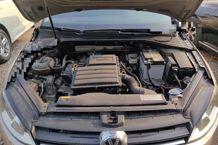 Used Volkswagen Golf 2017 1.6L Automatic Comfort Million-Vehicle Anniversary Edition Engine Bay
