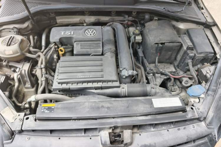 Used Volkswagen Golf 2017 230TSI Automatic Luxury Million-Vehicle Commemorative Edition Engine Bay