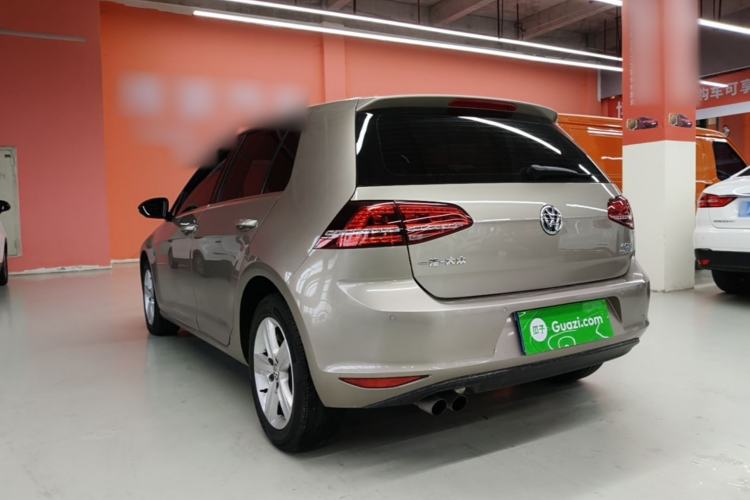 Used Volkswagen Golf 2017 230TSI Automatic Comfort Edition – Celebrating Milestone of One Million Units Exterior 2