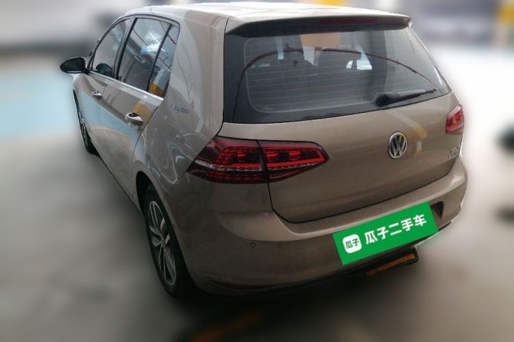 Used Volkswagen Golf 2017 230TSI Automatic Luxury Million-Vehicle Commemorative Edition Exterior 3