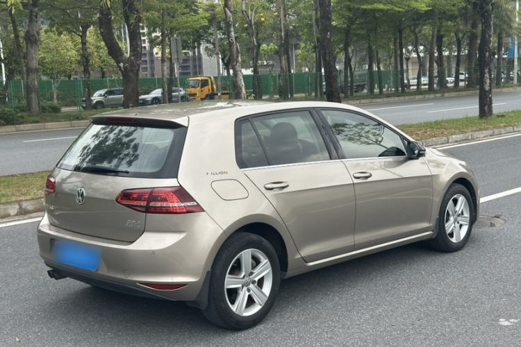 Used Volkswagen Golf 2017 230TSI Automatic Comfort Edition – Celebrating Milestone of One Million Units Exterior 3