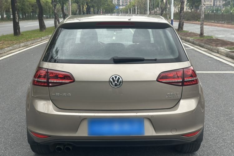 Used Volkswagen Golf 2017 230TSI Automatic Comfort Edition – Celebrating Milestone of One Million Units Exterior 5