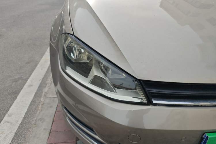 Used Volkswagen Golf 2017 230TSI Automatic Luxury Million-Vehicle Commemorative Edition Exterior 6