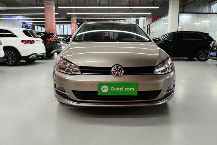 Used Volkswagen Golf 2017 230TSI Automatic Comfort Edition – Celebrating Milestone of One Million Units Front