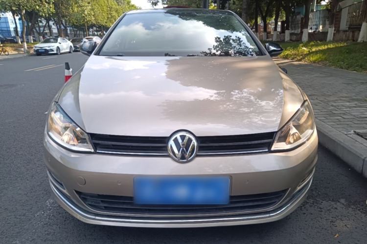 Used Volkswagen Golf 2017 1.6L Automatic Comfort Million-Vehicle Anniversary Edition Front