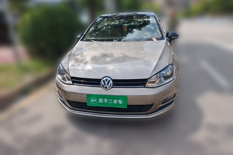 Used Volkswagen Golf 2017 230TSI Automatic Comfort Edition – Celebrating Milestone of One Million Units Front
