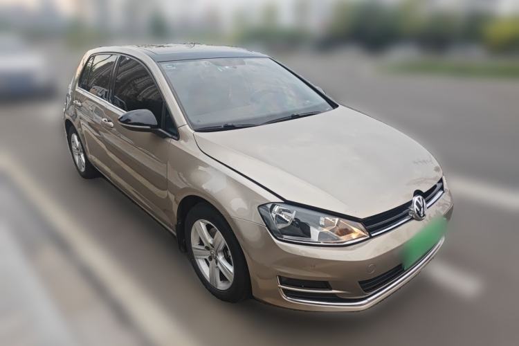 Used Volkswagen Golf 2017 230TSI Automatic Comfort Edition – Celebrating Milestone of One Million Units Front Right 45 Deg