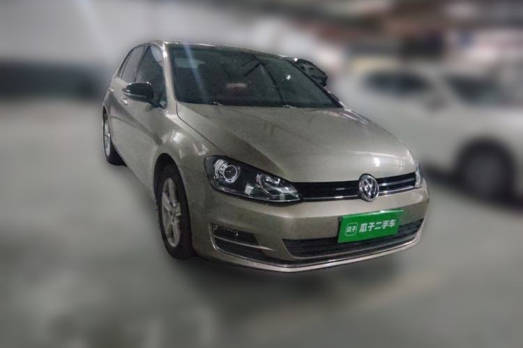 Used Volkswagen Golf 2017 230TSI Automatic Comfort Edition – Celebrating Milestone of One Million Units Front Right 45 Deg