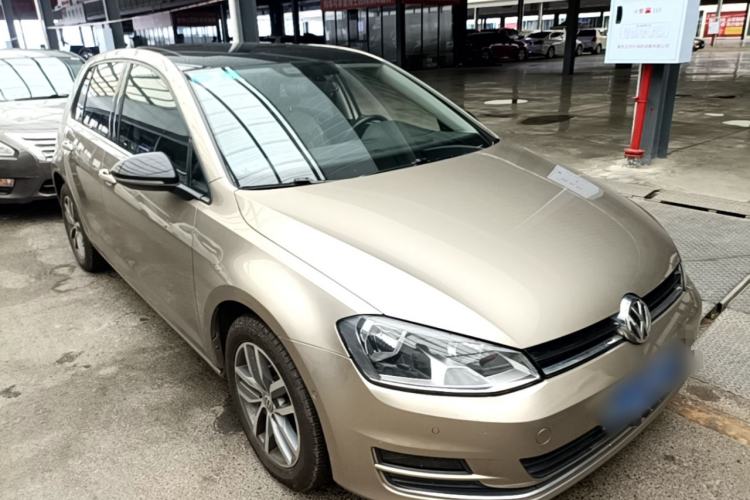 Used Volkswagen Golf 2017 230TSI Automatic Luxury Million-Vehicle Commemorative Edition Front Right 45 Deg