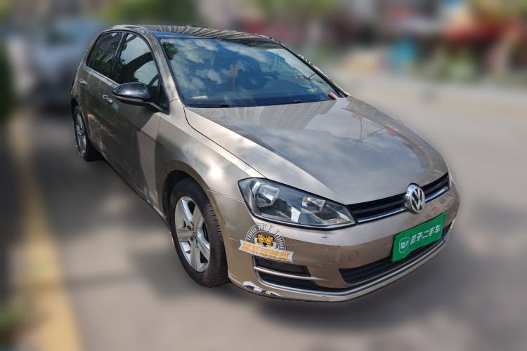 Used Volkswagen Golf 2017 230TSI Automatic Comfort Edition – Celebrating Milestone of One Million Units Front Right 45 Deg