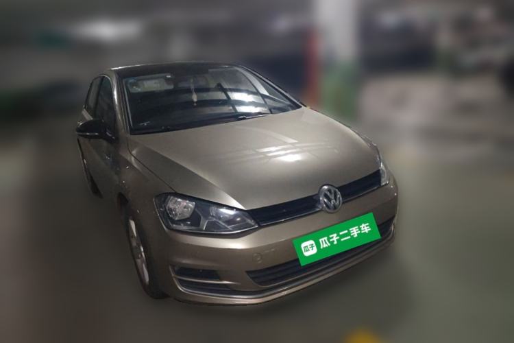 Used Volkswagen Golf 2017 1.6L Automatic Comfort Million-Vehicle Anniversary Edition Front Right 45 Deg