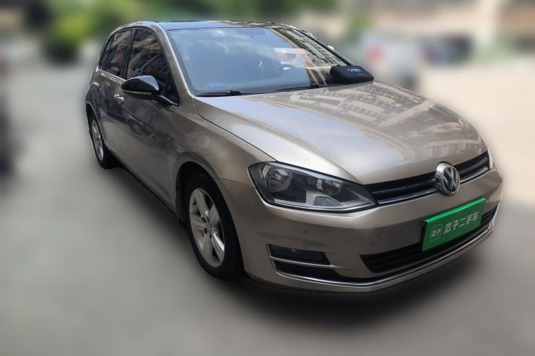 Used Volkswagen Golf 2017 230TSI Automatic Comfort Edition – Celebrating Milestone of One Million Units Front Right 45 Deg