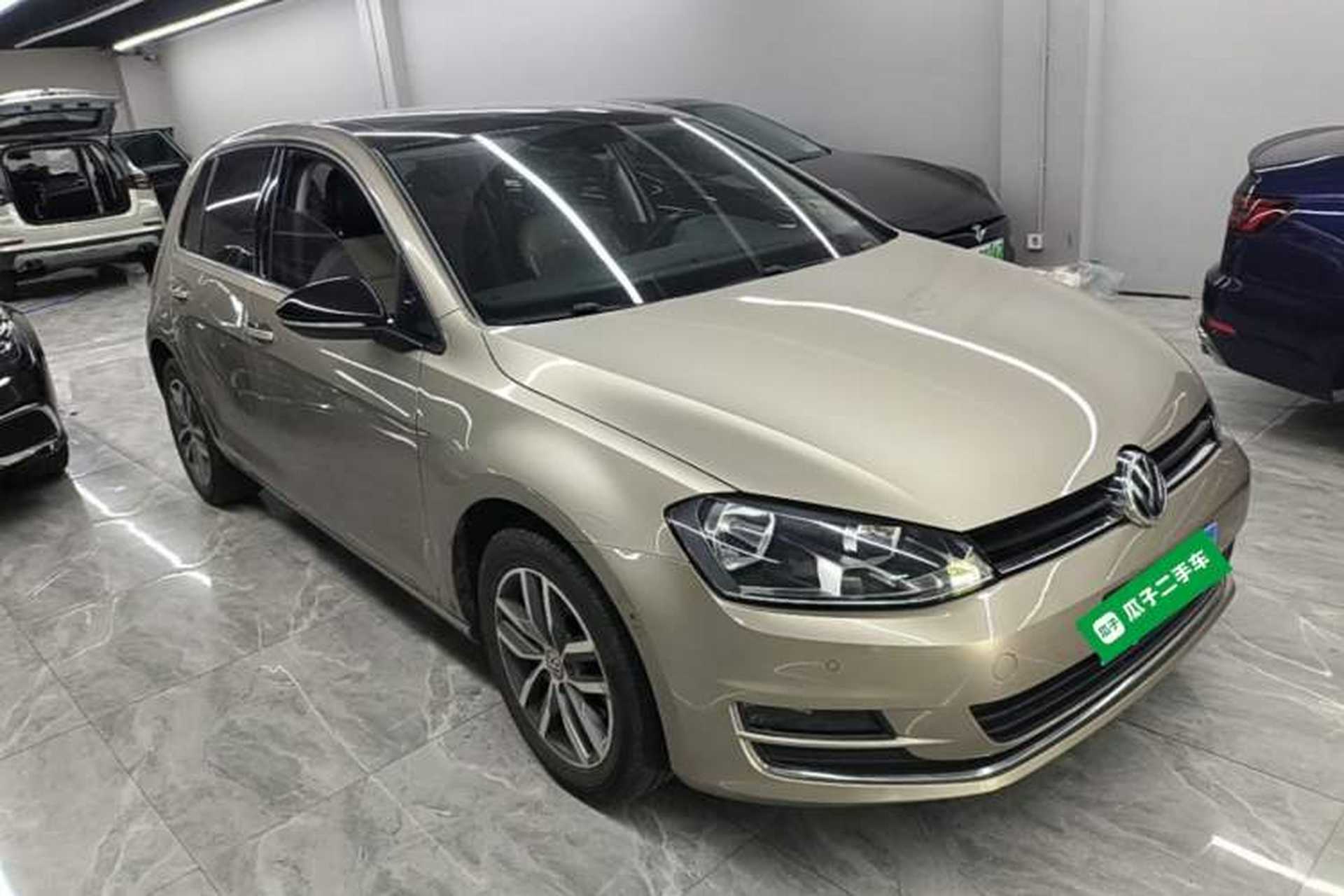 Used Volkswagen Golf 2017 230TSI Automatic Luxury Million-Vehicle Commemorative Edition Front Right 45 Deg