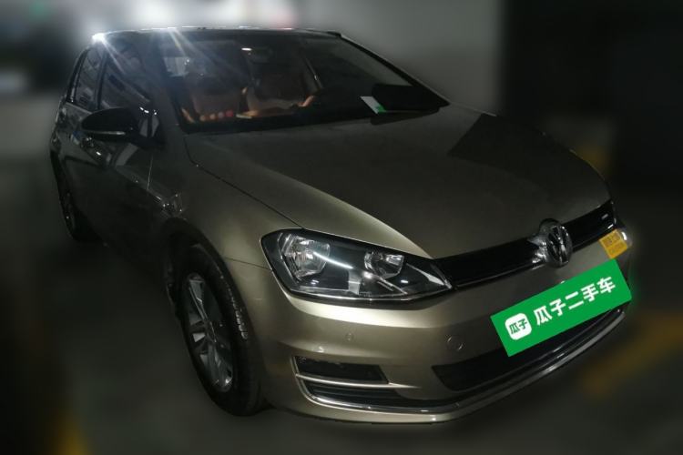 Used Volkswagen Golf 2017 230TSI Automatic Luxury Million-Vehicle Commemorative Edition Front Right 45 Deg