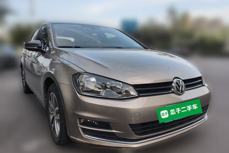 Used Volkswagen Golf 2017 230TSI Automatic Luxury Million-Vehicle Commemorative Edition Front Right 45 Deg