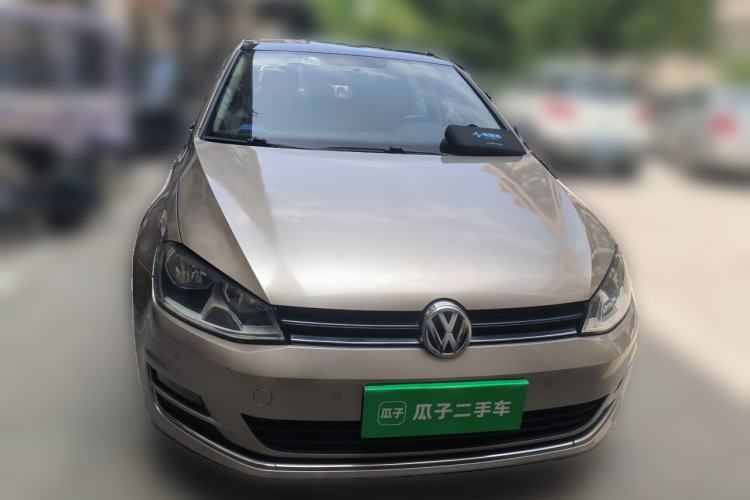 Used Volkswagen Golf 2017 230TSI Automatic Comfort Edition – Celebrating Milestone of One Million Units Front