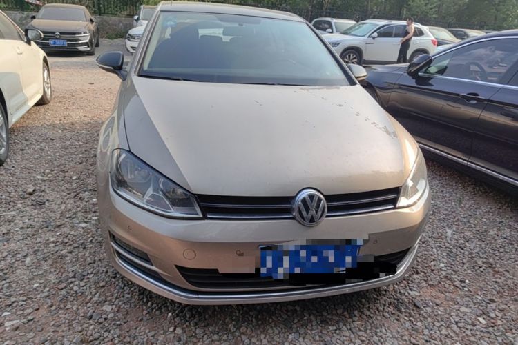Used Volkswagen Golf 2017 1.6L Automatic Comfort Million-Vehicle Anniversary Edition Front
