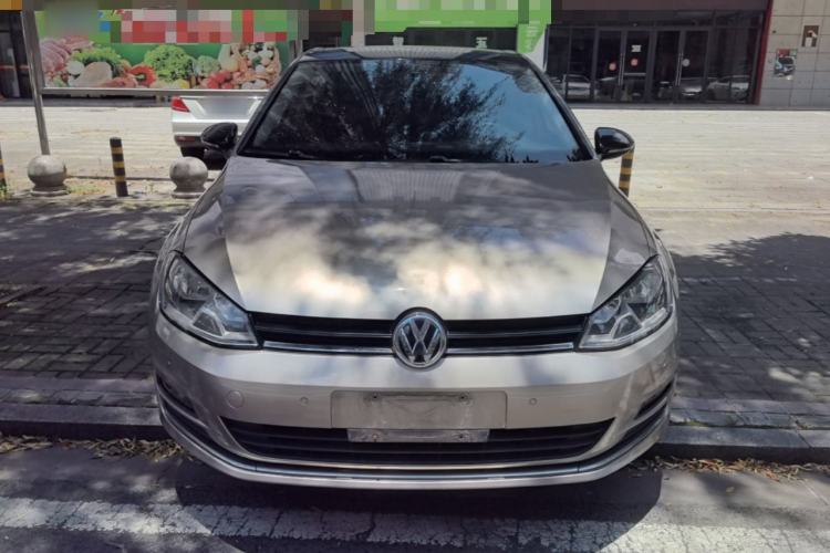 Used Volkswagen Golf 2017 1.6L Automatic Comfort Million-Vehicle Anniversary Edition Front