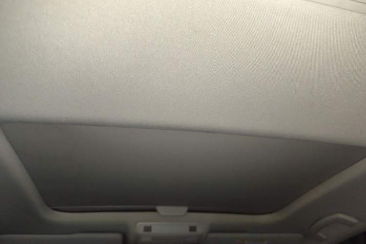 Used Volkswagen Golf 2017 1.6L Automatic Comfort Million-Vehicle Anniversary Edition Headliner