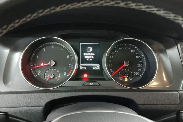 Used Volkswagen Golf 2017 230TSI Automatic Comfort Edition – Celebrating Milestone of One Million Units Instrument Cluster