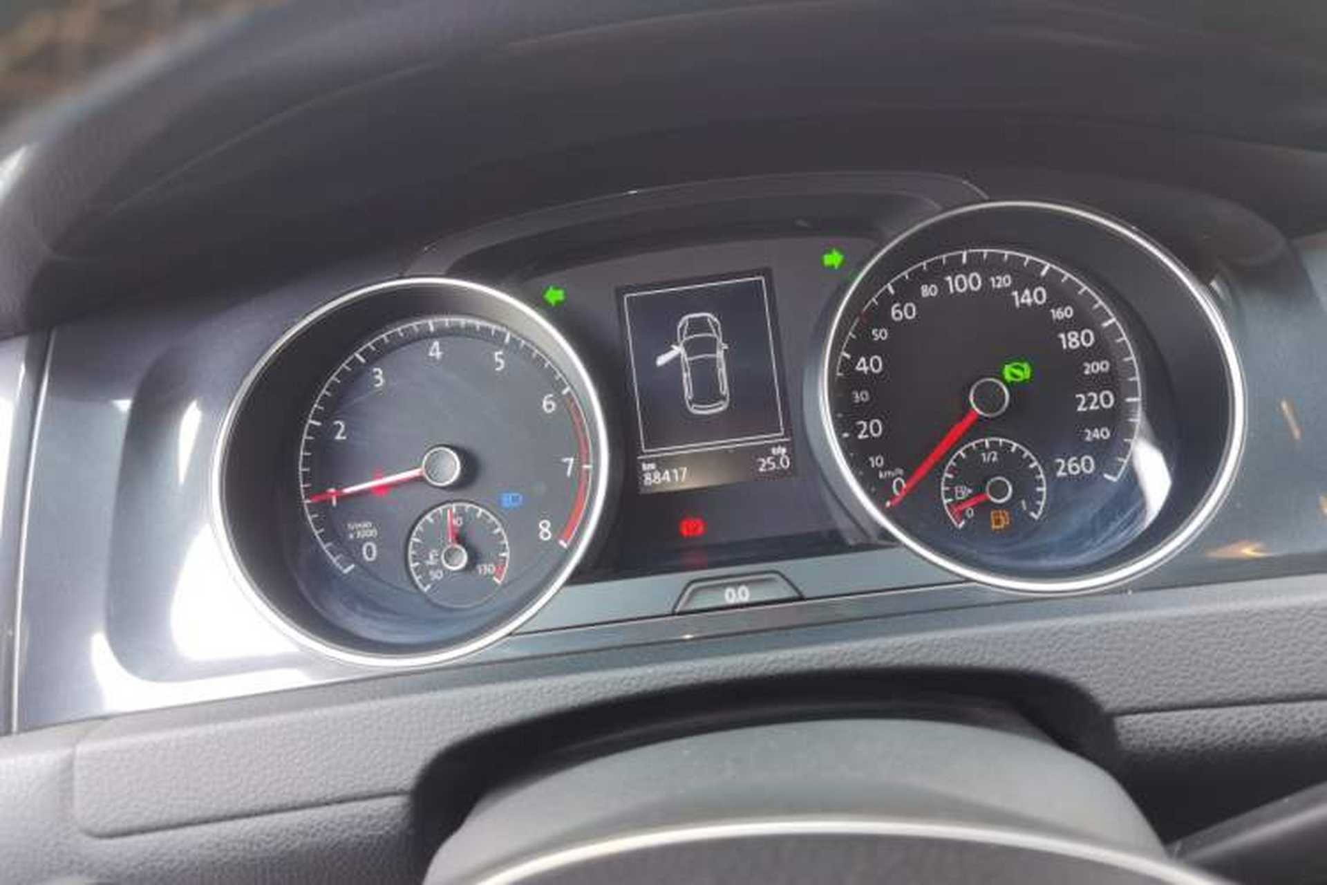 Used Volkswagen Golf 2017 230TSI Automatic Comfort Edition – Celebrating Milestone of One Million Units Instrument Cluster