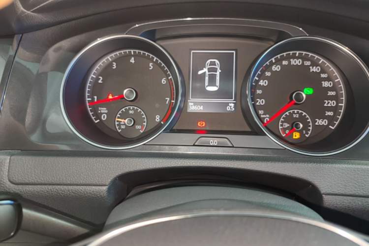 Used Volkswagen Golf 2017 230TSI Automatic Comfort Edition – Celebrating Milestone of One Million Units Instrument Cluster