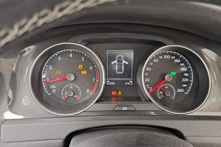 Used Volkswagen Golf 2017 1.6L Automatic Comfort Million-Vehicle Anniversary Edition Instrument Cluster