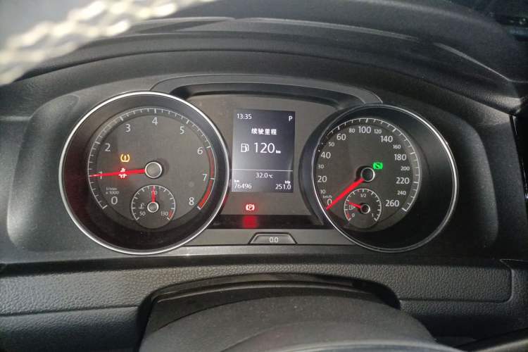 Used Volkswagen Golf 2017 1.6L Automatic Comfort Million-Vehicle Anniversary Edition Instrument Cluster