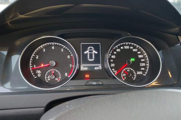 Used Volkswagen Golf 2017 230TSI Automatic Comfort Edition – Celebrating Milestone of One Million Units Instrument Cluster