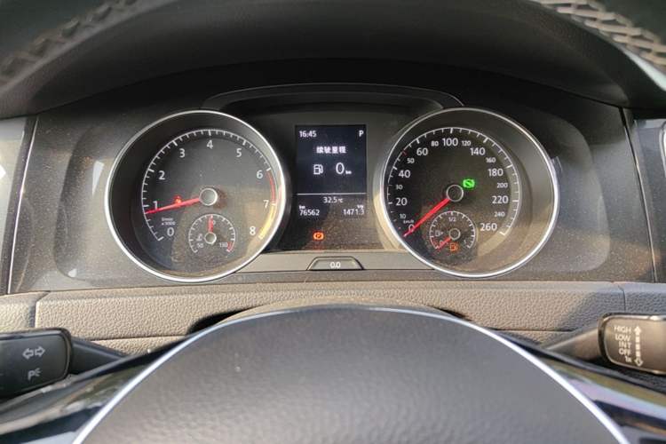 Used Volkswagen Golf 2017 1.6L Automatic Comfort Million-Vehicle Anniversary Edition Instrument Cluster