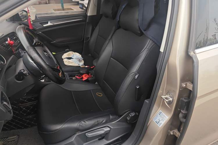 Used Volkswagen Golf 2017 230TSI Automatic Comfort Edition – Celebrating Milestone of One Million Units Left Front Seat