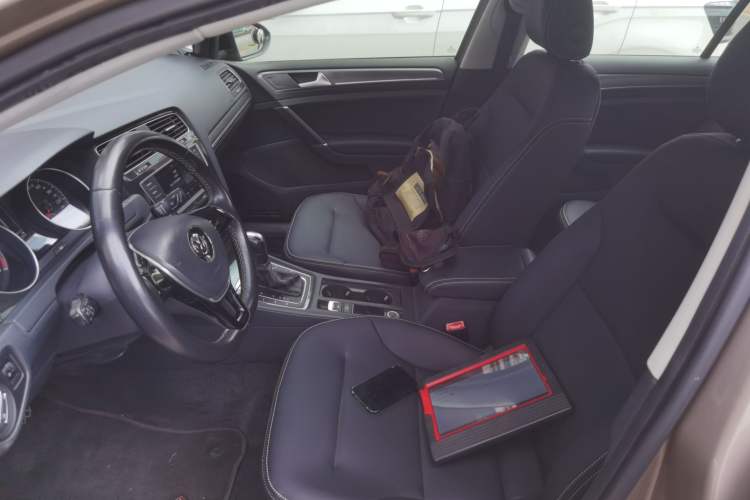 Used Volkswagen Golf 2017 230TSI Automatic Comfort Edition – Celebrating Milestone of One Million Units Left Front Seat