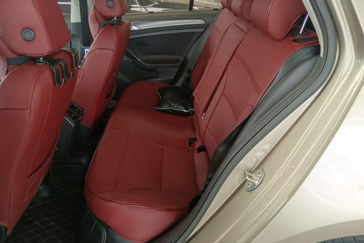 Used Volkswagen Golf 2017 230TSI Automatic Comfort Edition – Celebrating Milestone of One Million Units Left Rear Seat