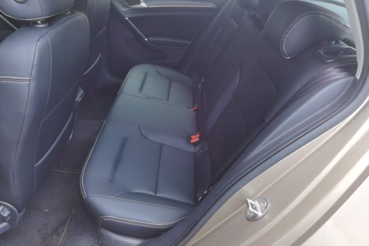 Used Volkswagen Golf 2017 230TSI Automatic Comfort Edition – Celebrating Milestone of One Million Units Left Rear Seat