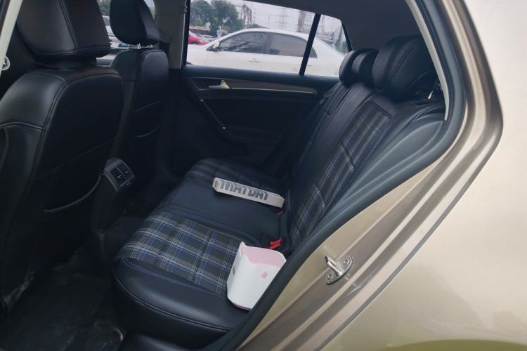 Used Volkswagen Golf 2017 230TSI Automatic Comfort Edition – Celebrating Milestone of One Million Units Left Rear Seat