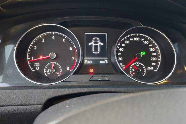 Used Volkswagen Golf 2017 230TSI Automatic Comfort Edition – Celebrating Milestone of One Million Units Odometer Close Up