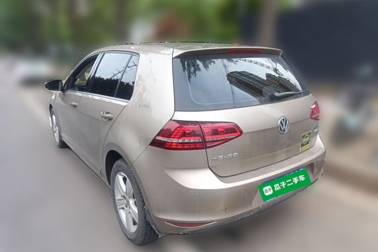 Used Volkswagen Golf 2017 1.6L Automatic Comfort Million-Vehicle Anniversary Edition Rear Left 45 Deg