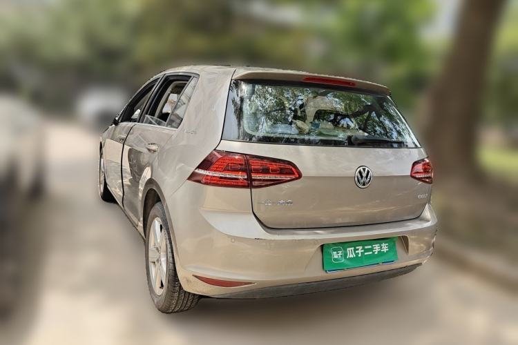 Used Volkswagen Golf 2017 1.6L Automatic Comfort Million-Vehicle Anniversary Edition Rear Left 45 Deg