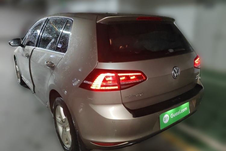 Used Volkswagen Golf 2017 230TSI Automatic Comfort Edition – Celebrating Milestone of One Million Units Rear Left 45 Deg