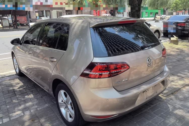 Used Volkswagen Golf 2017 1.6L Automatic Comfort Million-Vehicle Anniversary Edition Rear Left 45 Deg