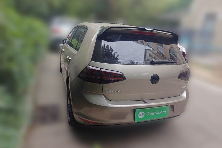Used Volkswagen Golf 2017 1.6L Automatic Comfort Million-Vehicle Anniversary Edition Rear Left 45 Deg