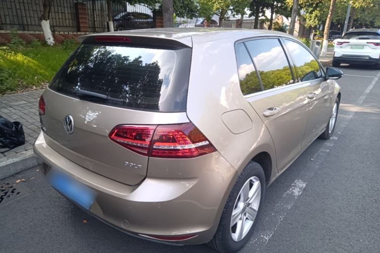 Used Volkswagen Golf 2017 1.6L Automatic Comfort Million-Vehicle Anniversary Edition Rear Right 45 Deg