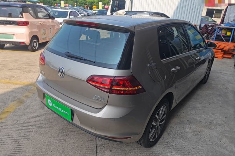 Used Volkswagen Golf 2017 230TSI Automatic Luxury Million-Vehicle Commemorative Edition Rear Right 45 Deg
