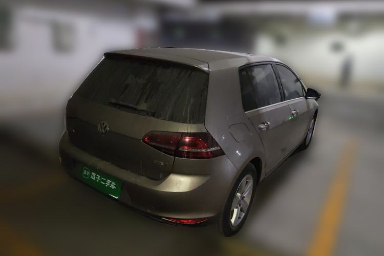 Used Volkswagen Golf 2017 1.6L Automatic Comfort Million-Vehicle Anniversary Edition Rear Right 45 Deg
