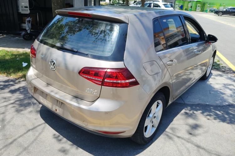 Used Volkswagen Golf 2017 230TSI Automatic Comfort Edition – Celebrating Milestone of One Million Units Rear Right 45 Deg