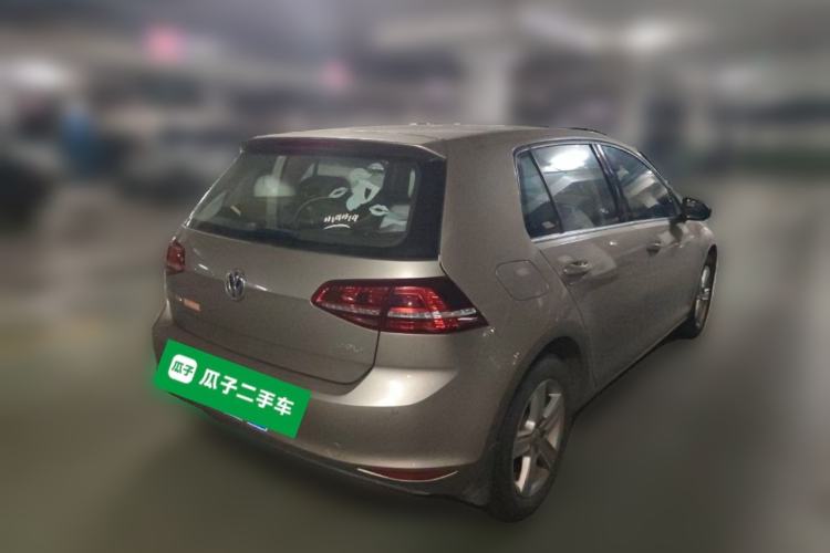 Used Volkswagen Golf 2017 1.6L Automatic Comfort Million-Vehicle Anniversary Edition Rear Right 45 Deg