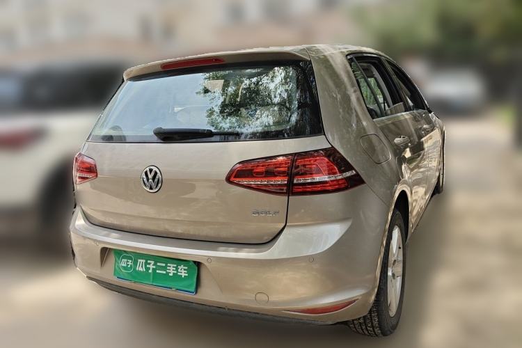 Used Volkswagen Golf 2017 1.6L Automatic Comfort Million-Vehicle Anniversary Edition Rear Right 45 Deg