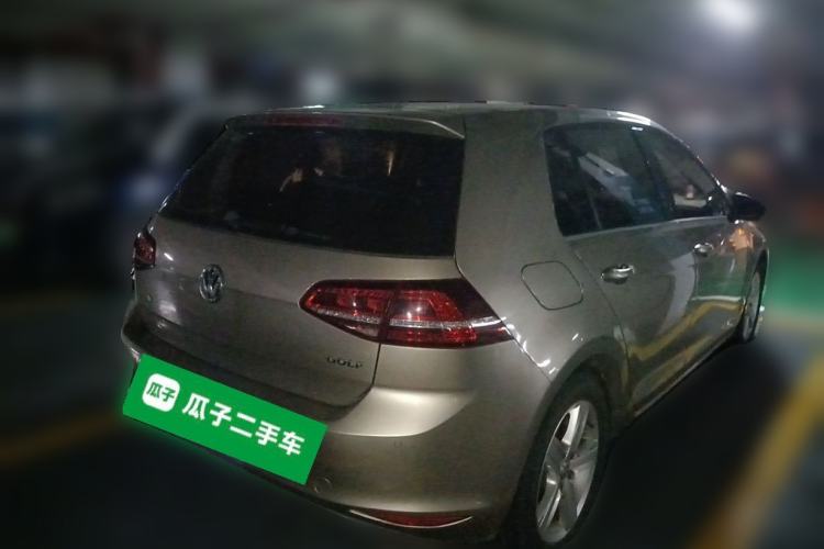 Used Volkswagen Golf 2017 1.6L Automatic Comfort Million-Vehicle Anniversary Edition Rear Right 45 Deg